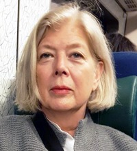Porträttbild på Annika Kraft
