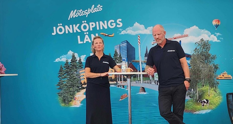Ulrika Börjesson och Kristoffer Laag under ett seminarium i Almedalen