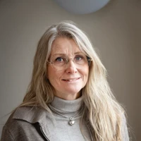 Ansiktsporträtt Helena Petersson.
