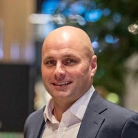 Ansiktsporträtt Gustaf Kastberg Weichselberger, som forskat om visselblåsning.