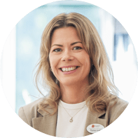Therese Lindh, verksamhetschef för lokalvården i Hallsberg, jobbar för mer gemenskap.