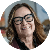 Charlotta Jokiniemi, rektor som samverkar på jobbet.